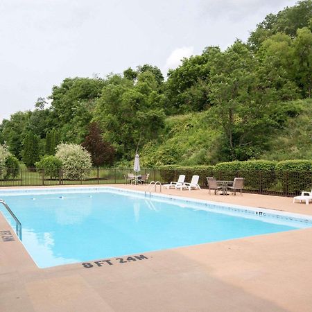 Clarion Inn Fairmont Extérieur photo