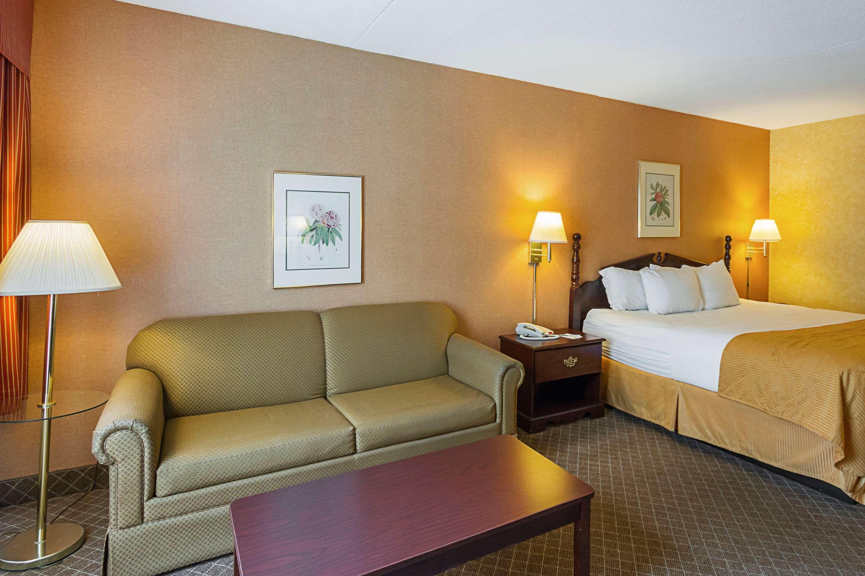 Clarion Inn Fairmont Extérieur photo